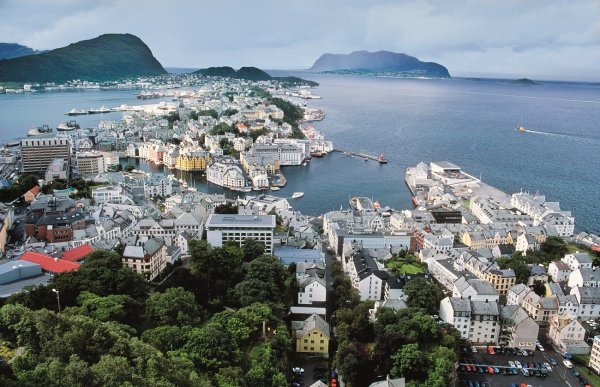 Norwegen Blick von oben auf Alesund