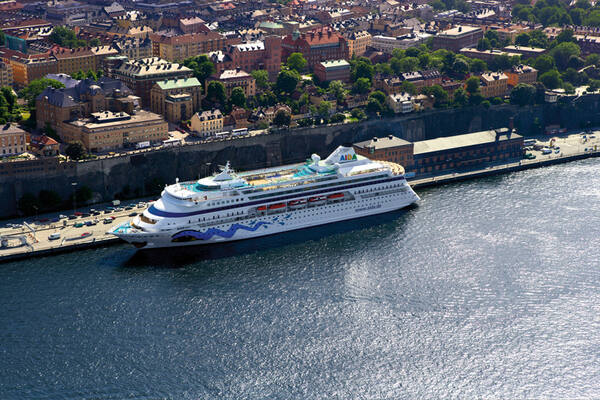 Cruise Center im Hafen Stockholm