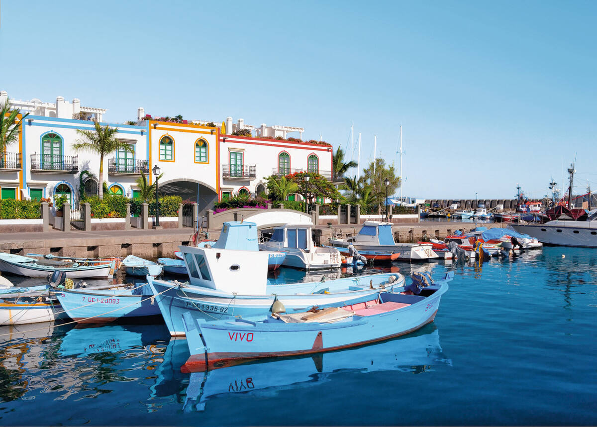 Kanarische Inseln Fischerdorf mit Hafen