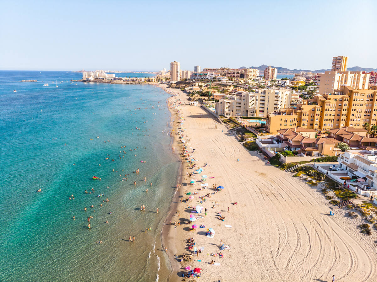 Langer Stadtstrand von Cartagena