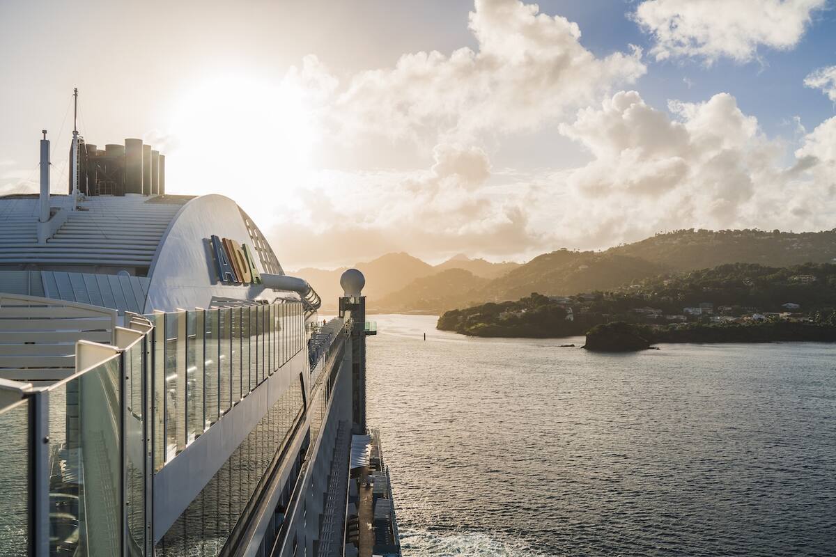 Bild: Kreuzfahrtschiff nach Castries