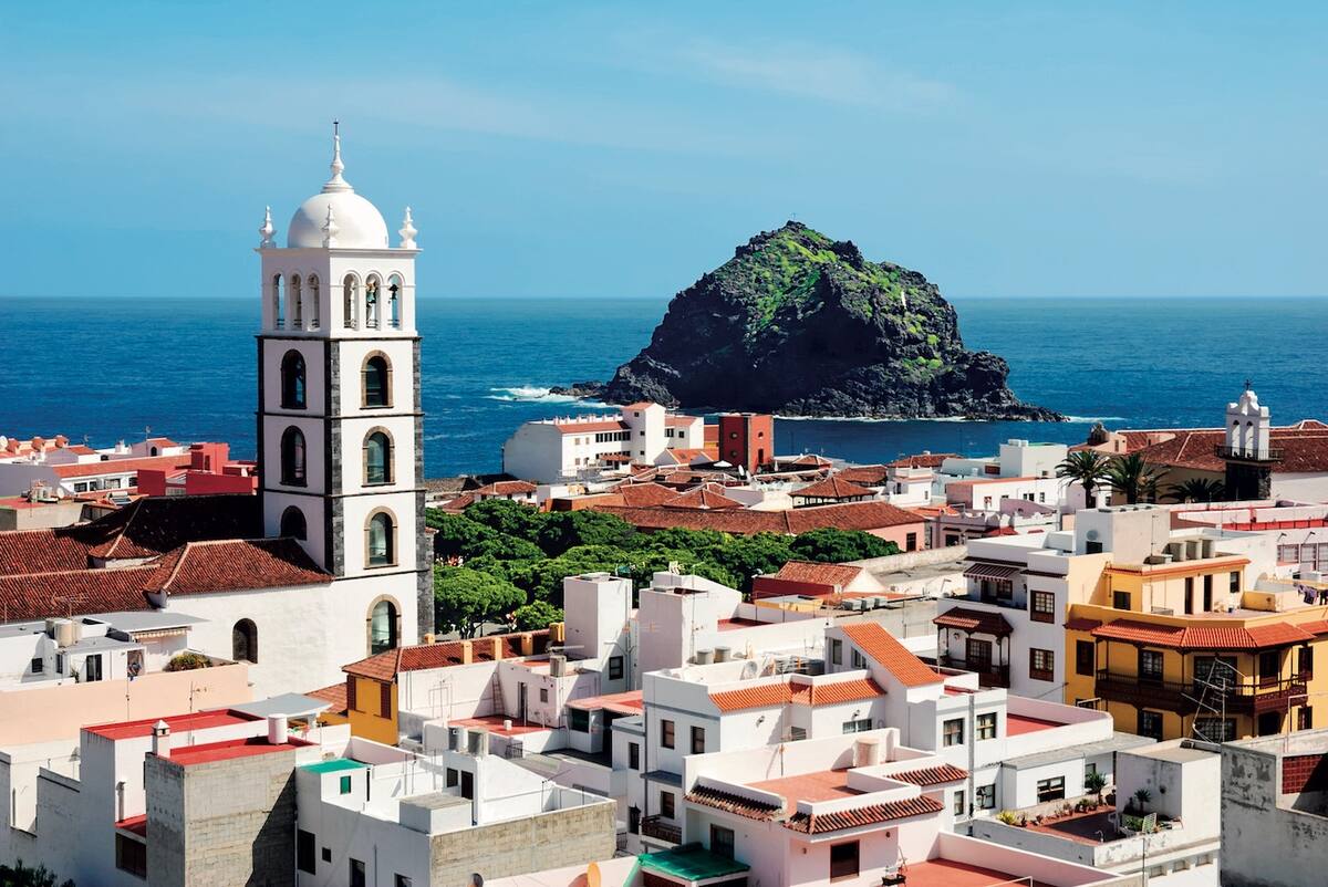 Sehenswürdigkeiten Teneriffa mit Kirchturm