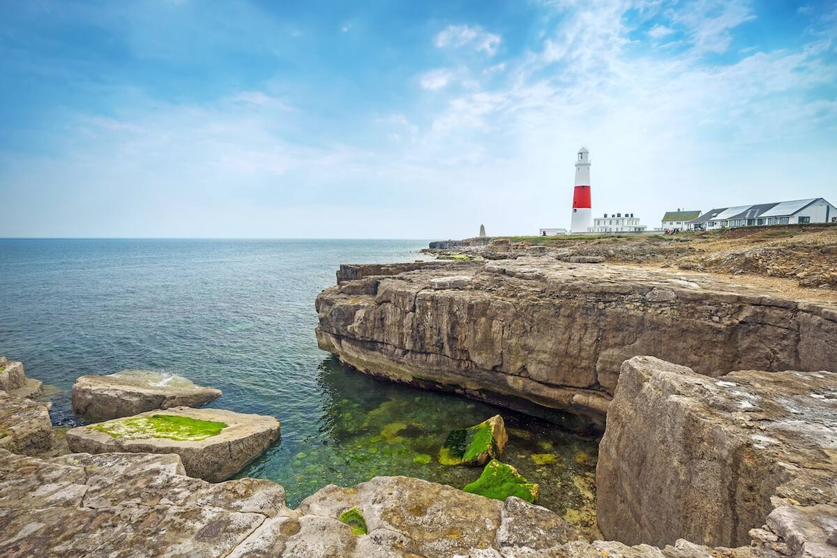 Leuchturm auf Steilküste