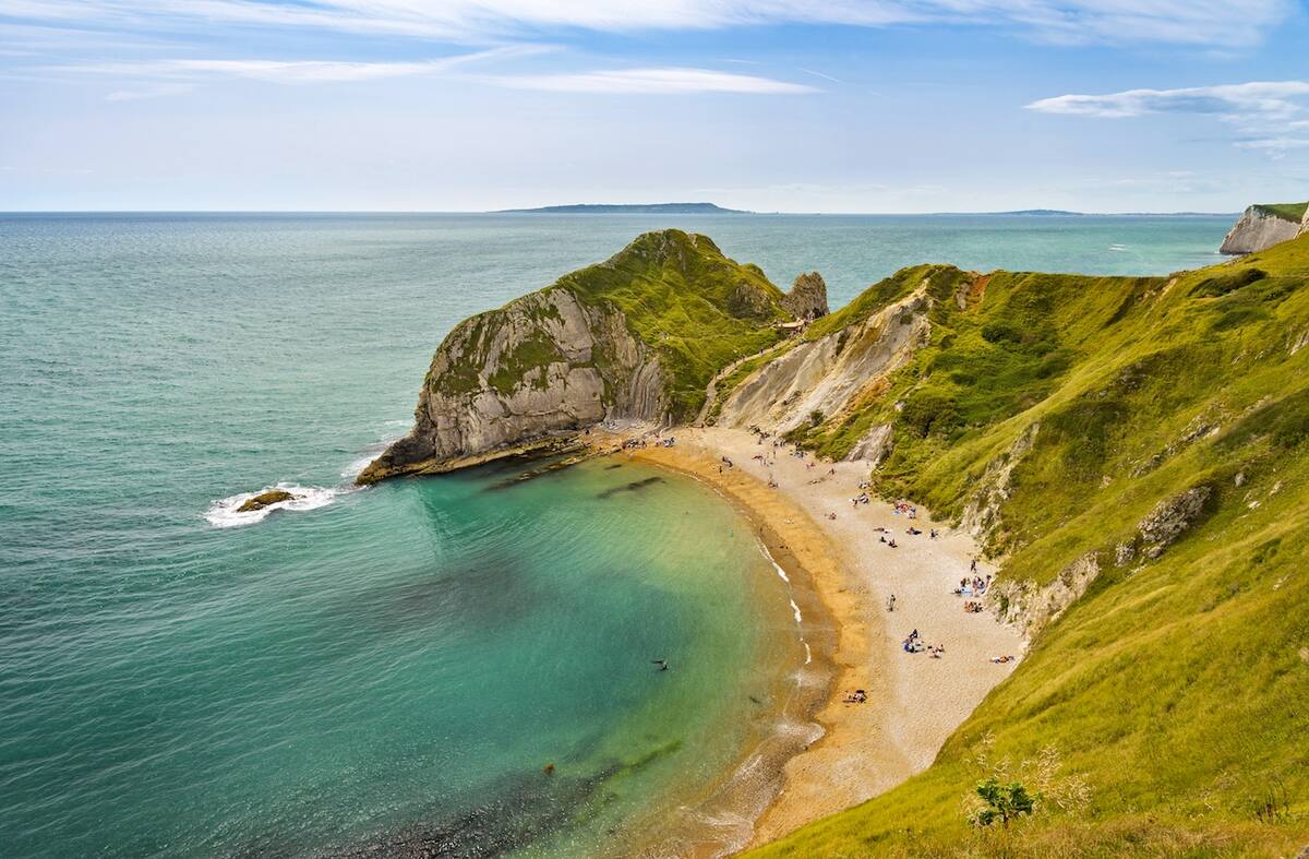 Küste mit weißen Kreidefelsen