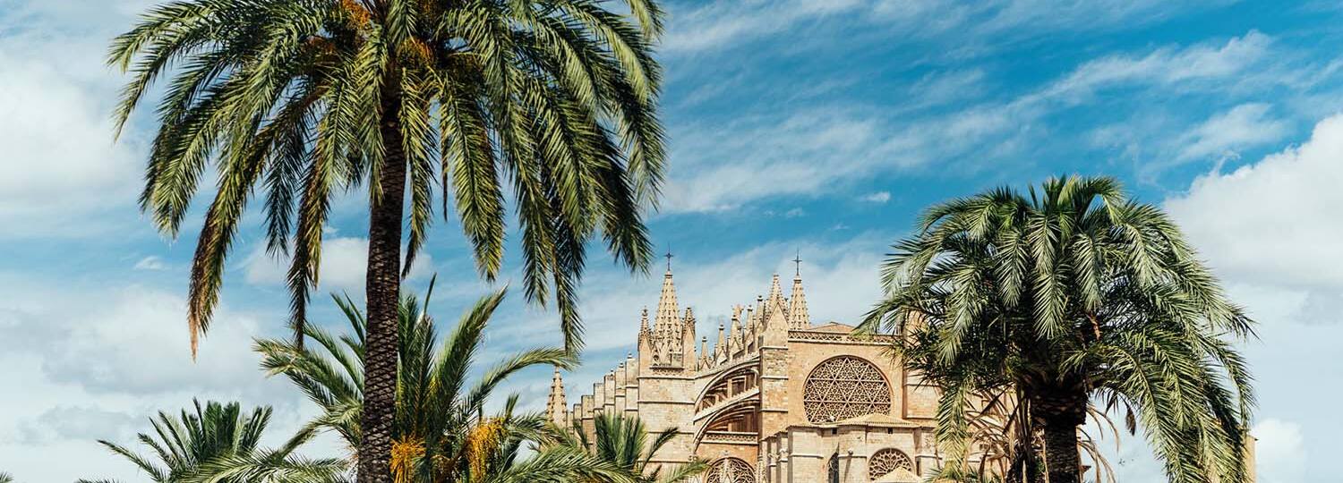 Mediterrane Schätze mit Korsika ab Mallorca mit AIDA