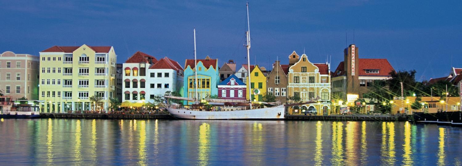 Willemstad im Abendlicht