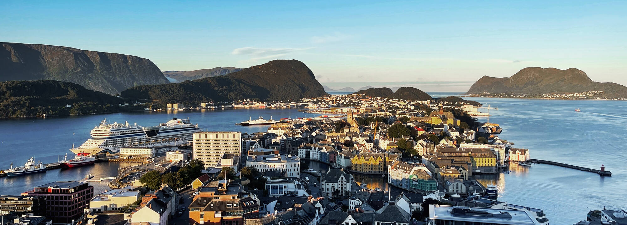  Termine & Preise Motiv 