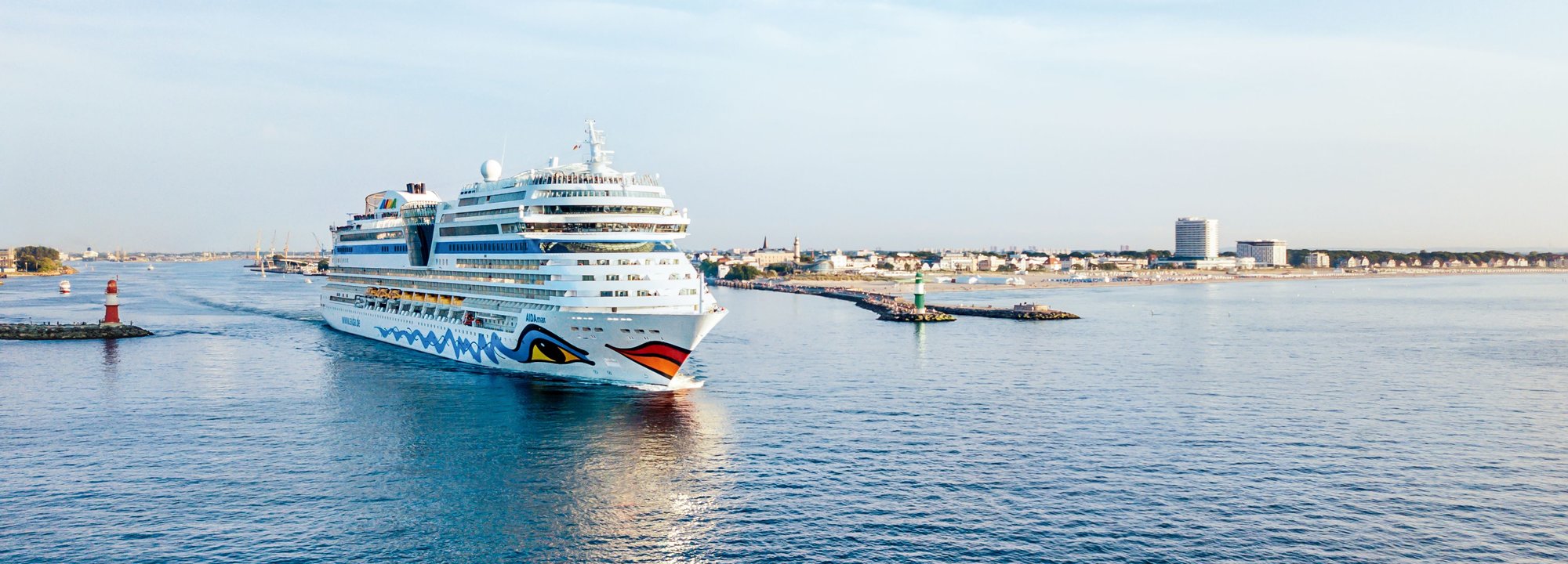 Schiffsanläufe in Warnemünde seetours