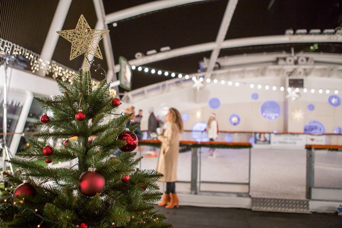 Weihnachtlich-winterliche Stimmung auf einem AIDA Schiff