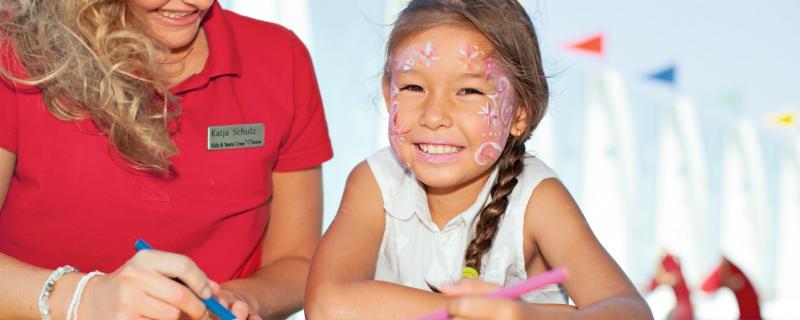 Kinderbetreuung auf Kreuzfahrtschiff