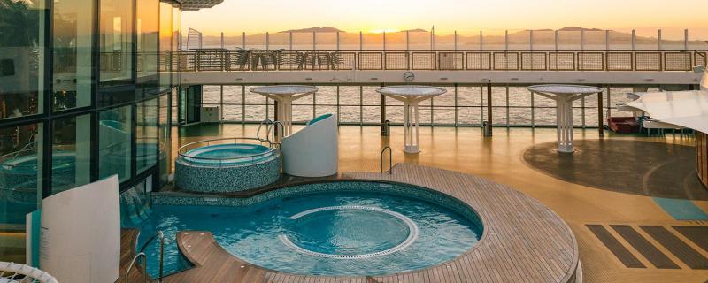 Foto AIDAperla Pool & Sonnendeck