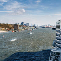 Der Hamburger Hafen heißt Sie herzlich Willkommen zurück in der Heimat