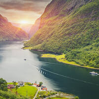 Fjorde im herbstlichen Norwegen
