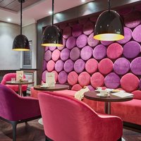 Bilder der AIDAnova Bars von innen