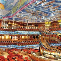 Blick durch das mehrgeschössige Atrium