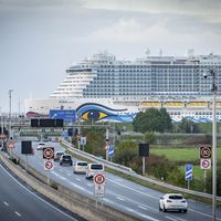 Emsüberführung AIDAcosma