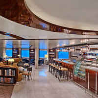 Einrichtung des Seabourn Square mit Sofas, Sesseln und Tischen